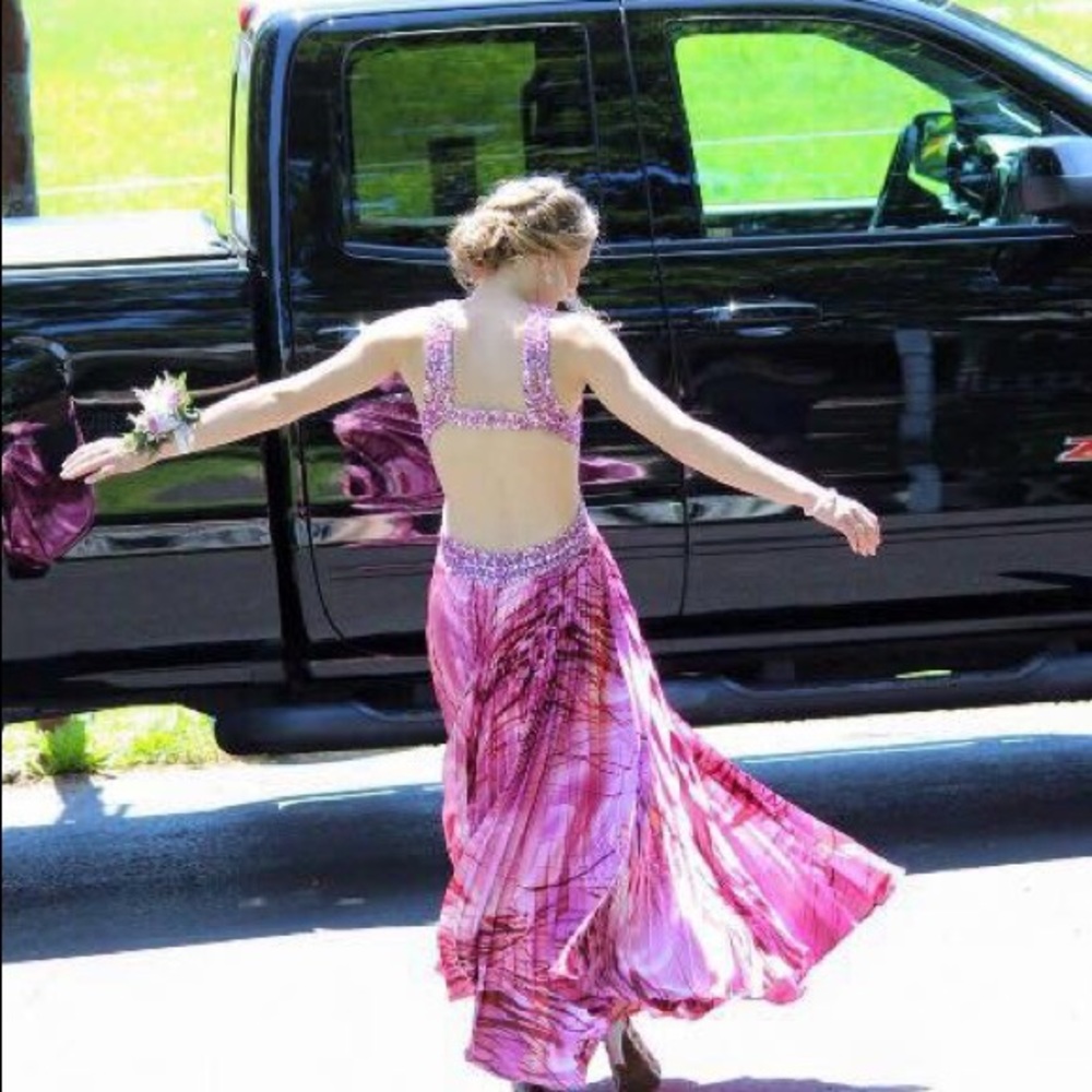 PROM DRESS - Picture 8 of 8